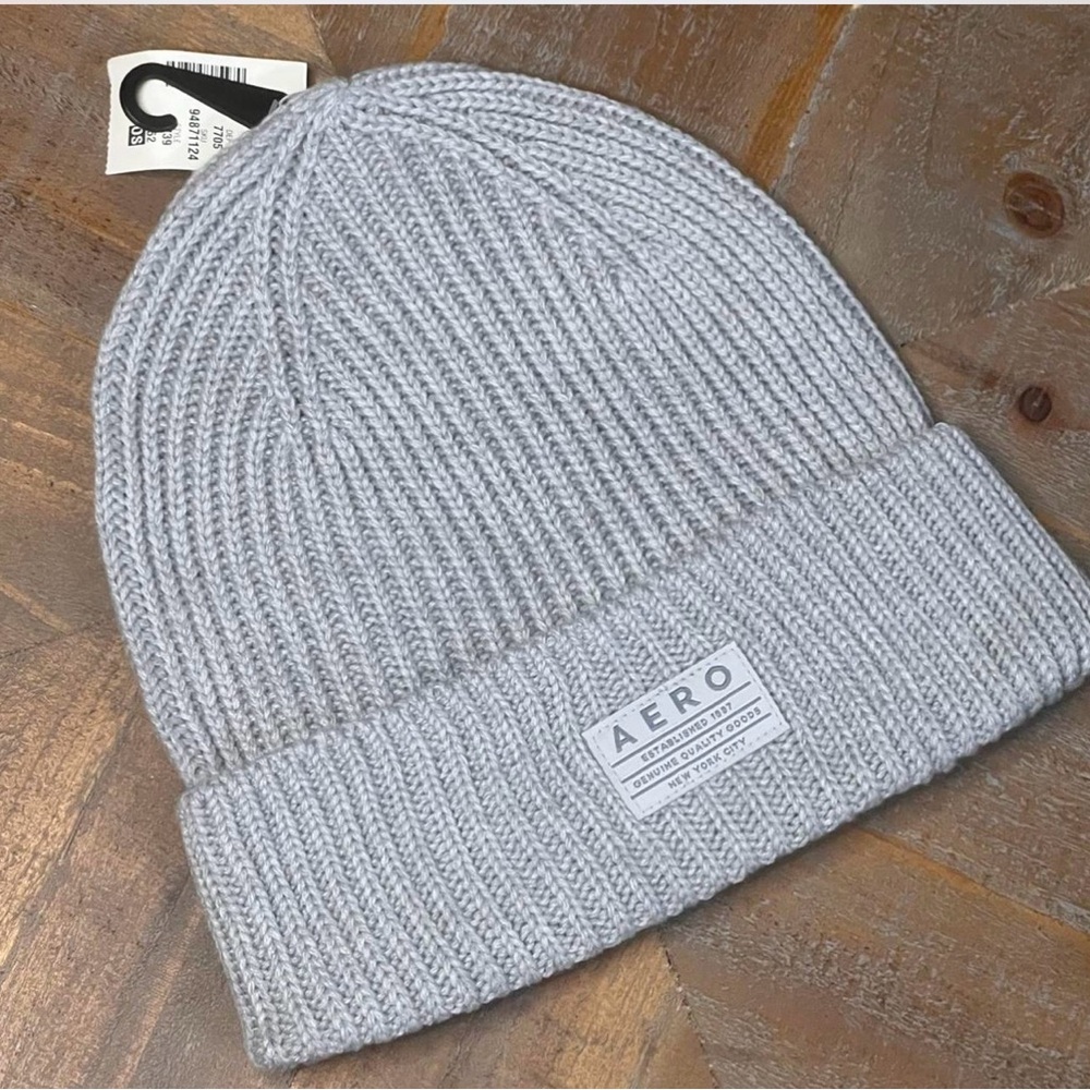 Aéropostale Aero Light‎ Gray Ribbed Knit Beanie Hat NWT New York City